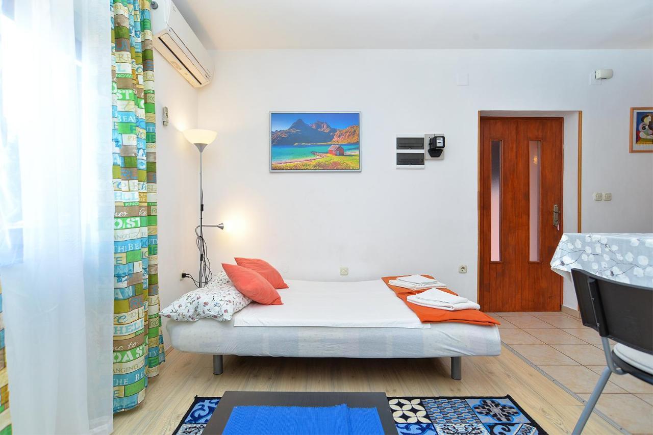 Apartment Puzar 295 Stinjan Exterior photo