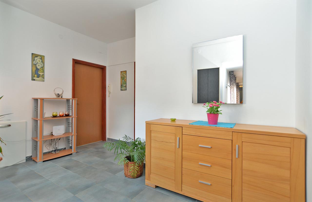 Apartment Puzar 295 Stinjan Exterior photo